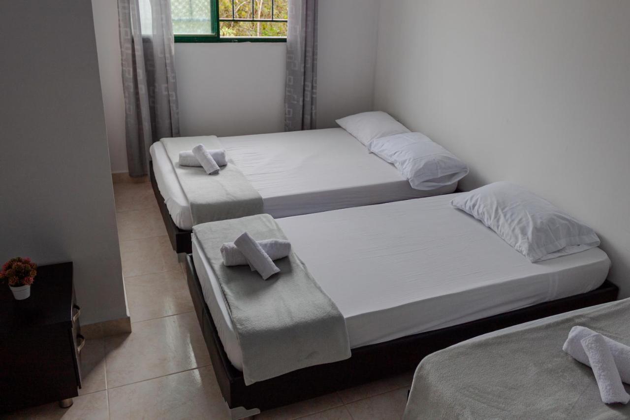 Los Nonos Hostel Guadalupe Eksteriør billede