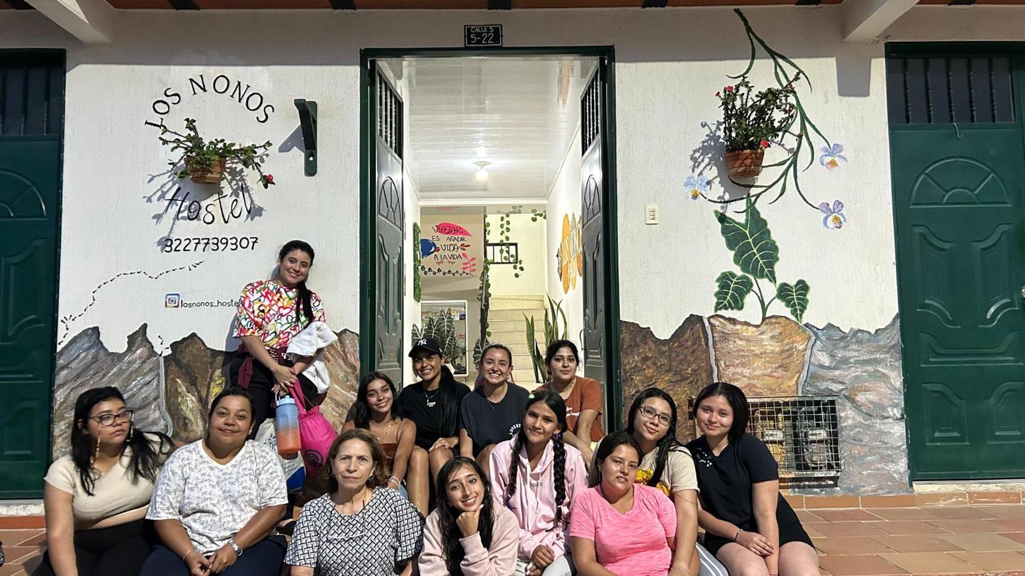 Los Nonos Hostel Guadalupe Eksteriør billede