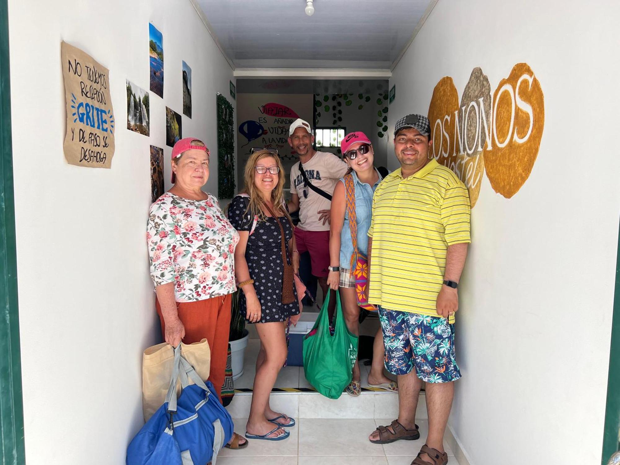 Los Nonos Hostel Guadalupe Eksteriør billede