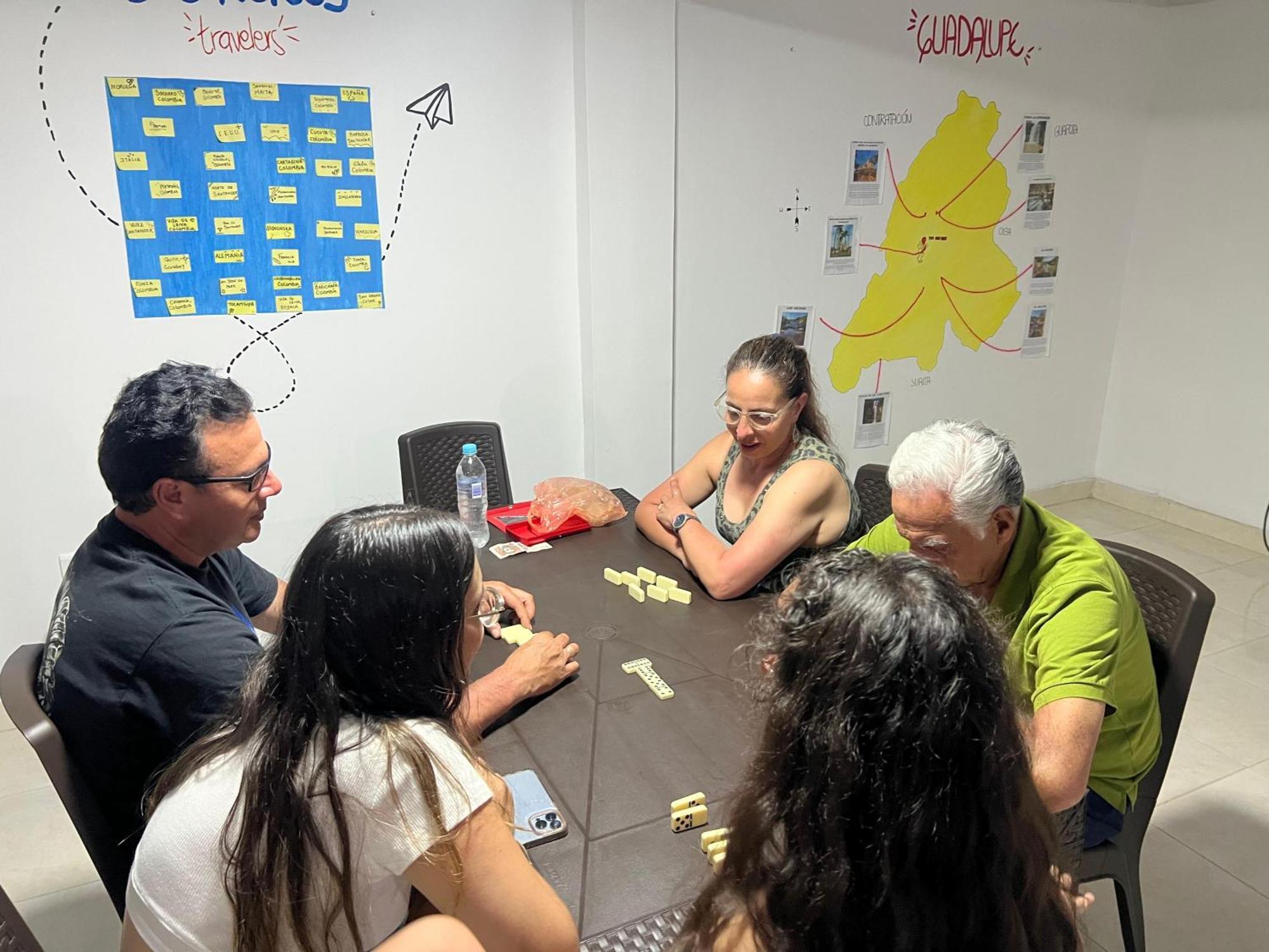 Los Nonos Hostel Guadalupe Eksteriør billede